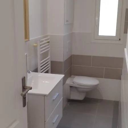 4 P Neuf Dans De , Clim, Parking, Jardin Apartment