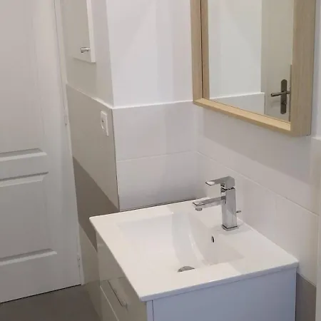 4 P Neuf Dans De , Clim, Parking, Jardin Apartment Saint-Laurent-du-Var