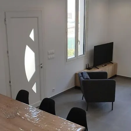 4 P Neuf Dans De , Clim, Parking, Jardin 아파트