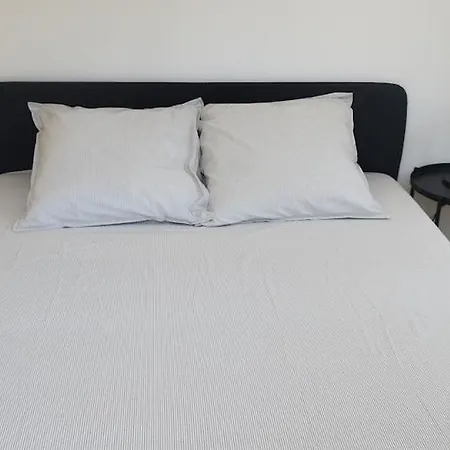 4 P Neuf Dans De , Clim, Parking, Jardin Apartment Saint-Laurent-du-Var