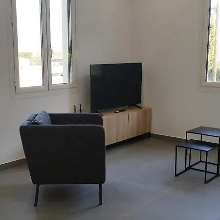 4 P Neuf Dans De , Clim, Parking, Jardin Saint-Laurent-du-Var